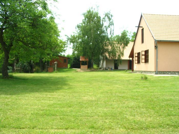 Vadaspuszta Vendeghaz Csatka Exterior photo