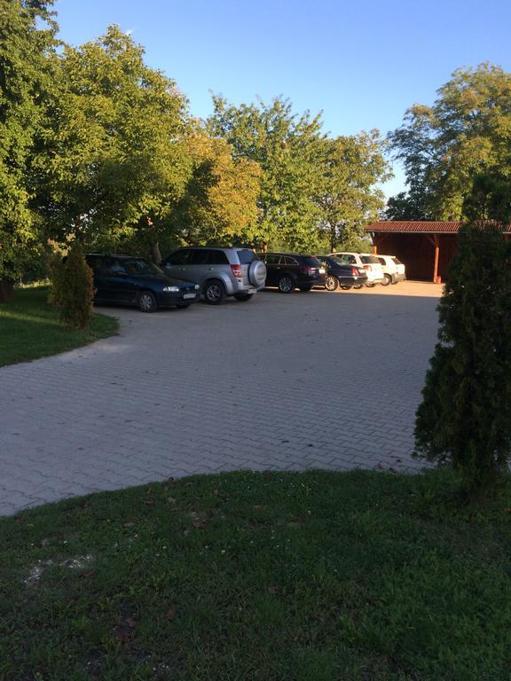 Vadaspuszta Vendeghaz Csatka Exterior photo
